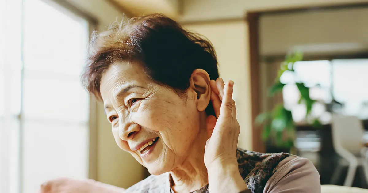 高齢者向け補聴器おすすめランキング5選｜口コミで人気の機種を厳選