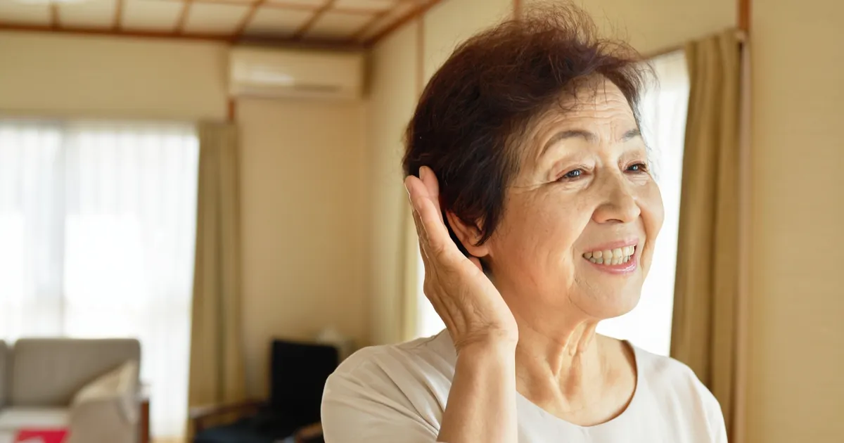 【高齢者向け】骨伝導イヤホンおすすめランキング5選！補聴器の代わりに