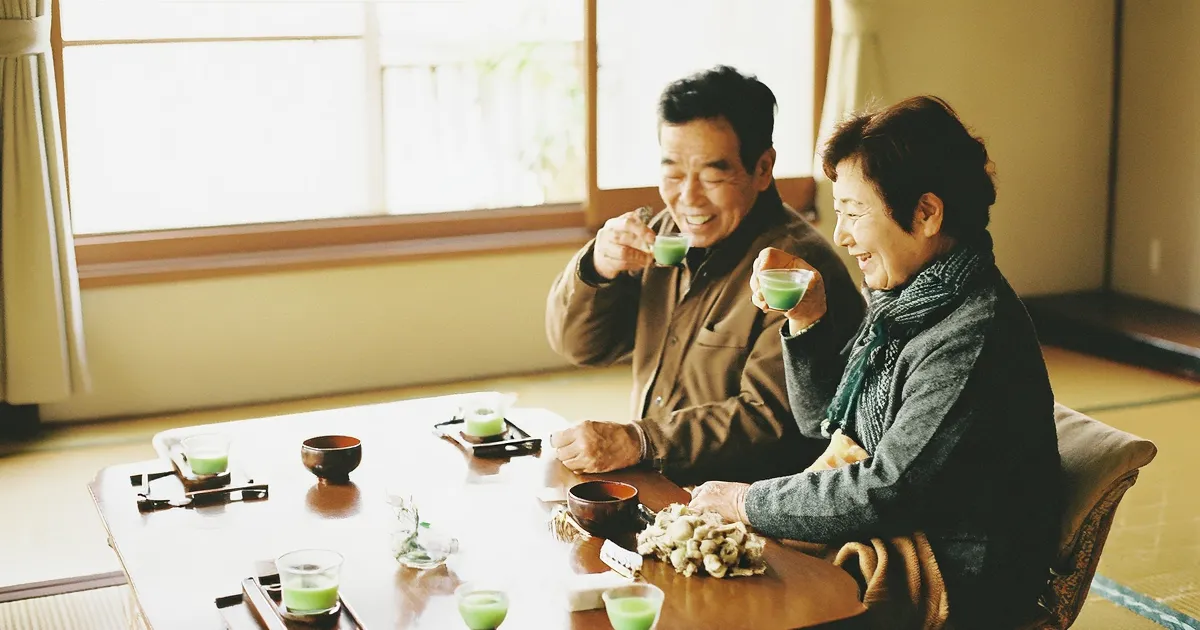 高齢者におすすめのこたつ5選！立ち座り楽なハイタイプと安全設計の選び方